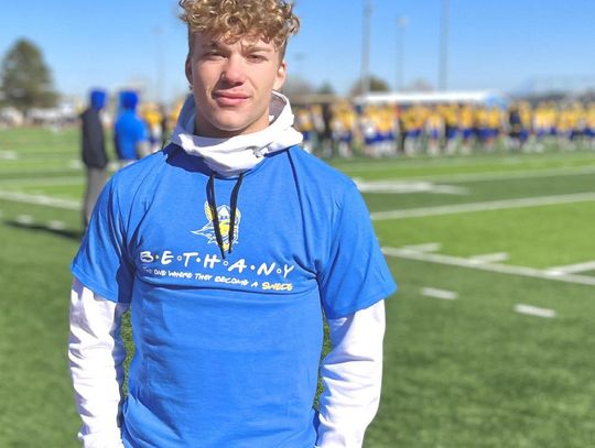 Esposito receives medical scholarship