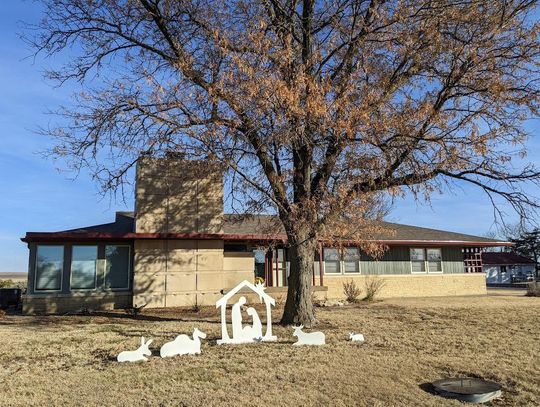 Holiday Home Tours December 3