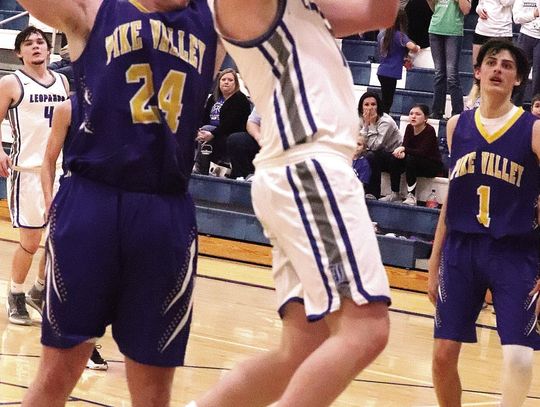 Lincoln falls to Pike Valley in game thrillers