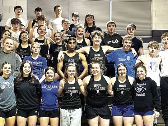 Lincoln outperforms at Northern Plains Power Meet