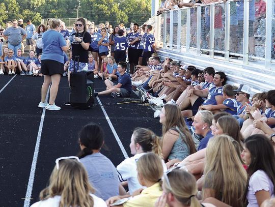 Lincoln PTCO holds Fall Sports Kick-Off Event