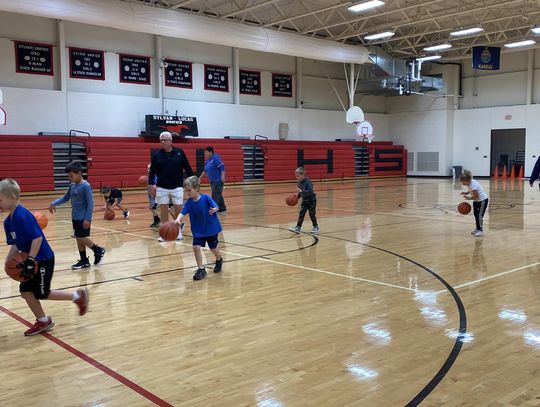 Over 50 kids attend basketball clinic