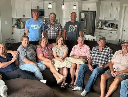 SLUHS 1989 graduates gather for the fair