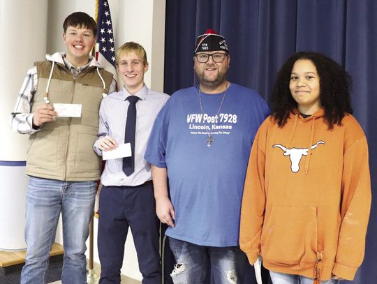 VFW Post #7928 honors Voice of Democracy essay winners