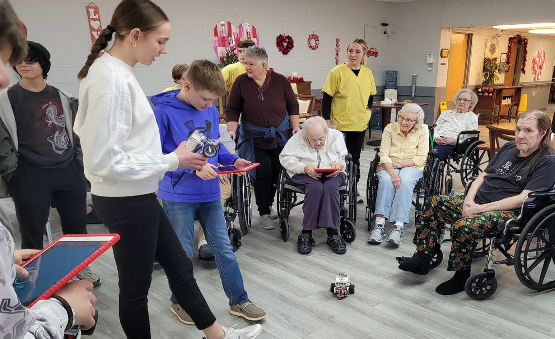 7th STEM visit to Lincoln Park Manor 7th STEM visit to Lincoln Park Manor