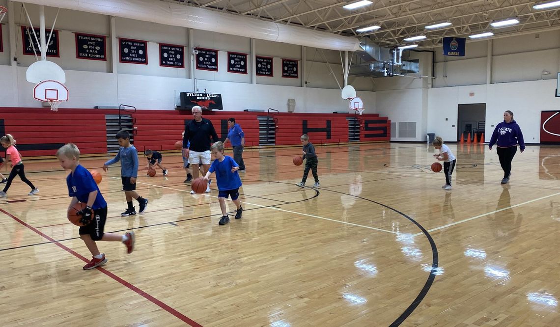 Over 50 kids attend basketball clinic