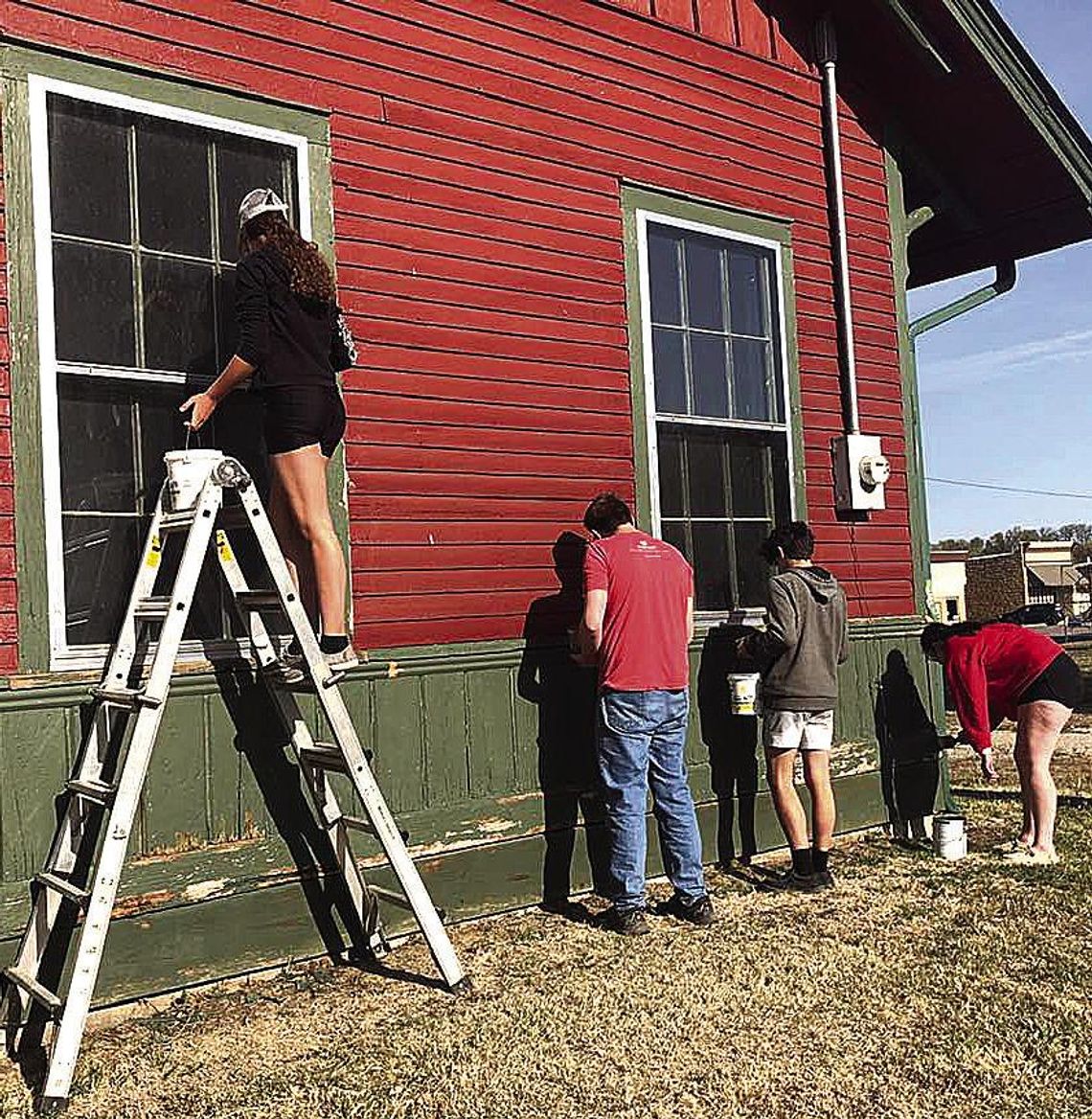 Sylvan students help beautify community