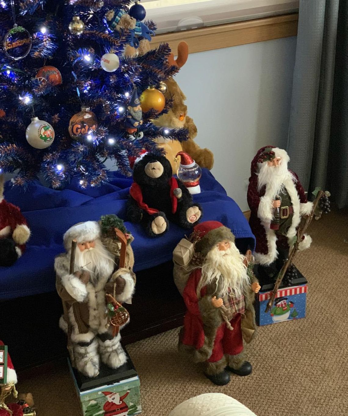 Tis’ the Season for Holiday Home Tours